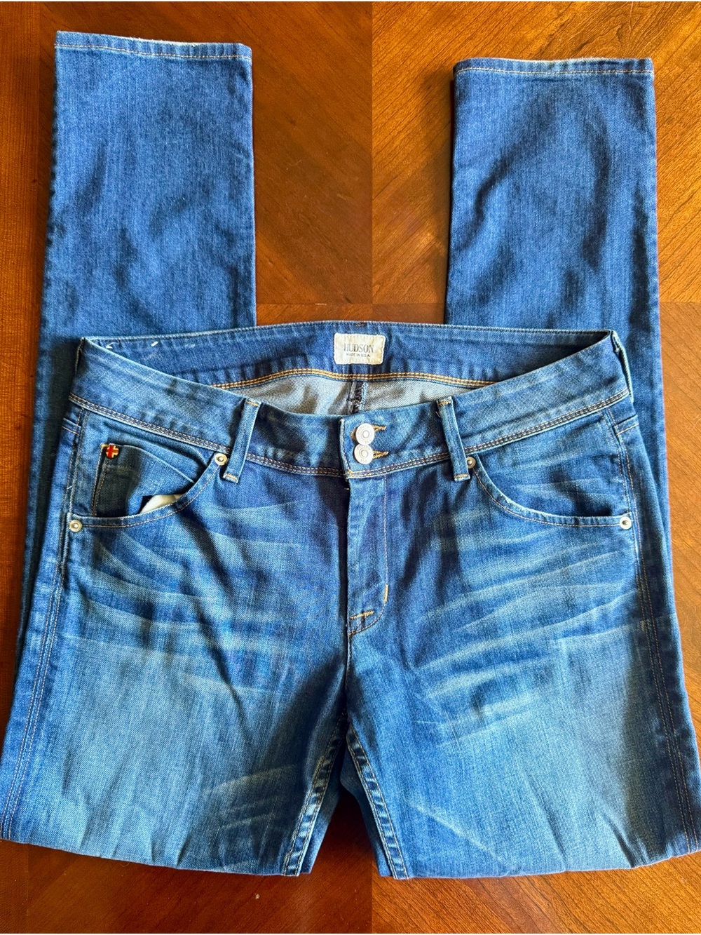 Hudson Jeans Signature Double Button Mid-Rise Blue Wash Jeans - Size 31
